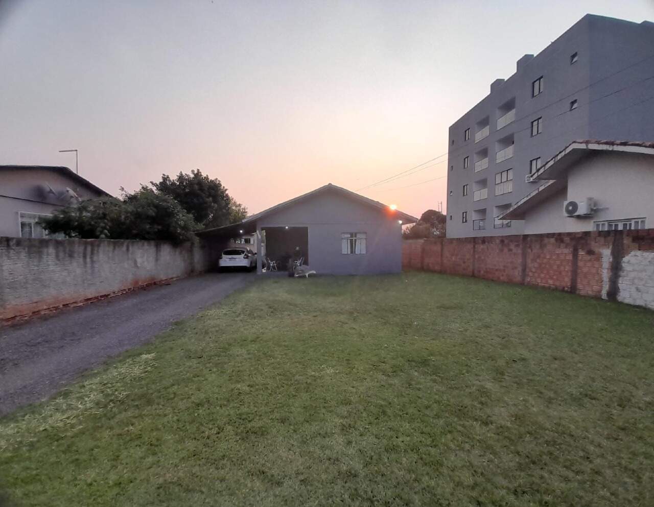 Casa à venda no Jardim Porto Alegre: 