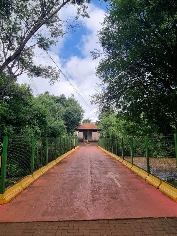 Casa à venda no clube caça e pesca: 