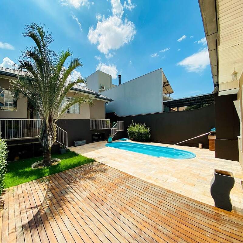 Casa à venda no Jardim Pancera: 