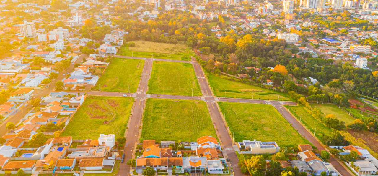 Lote à venda no Jardim Pancera: 