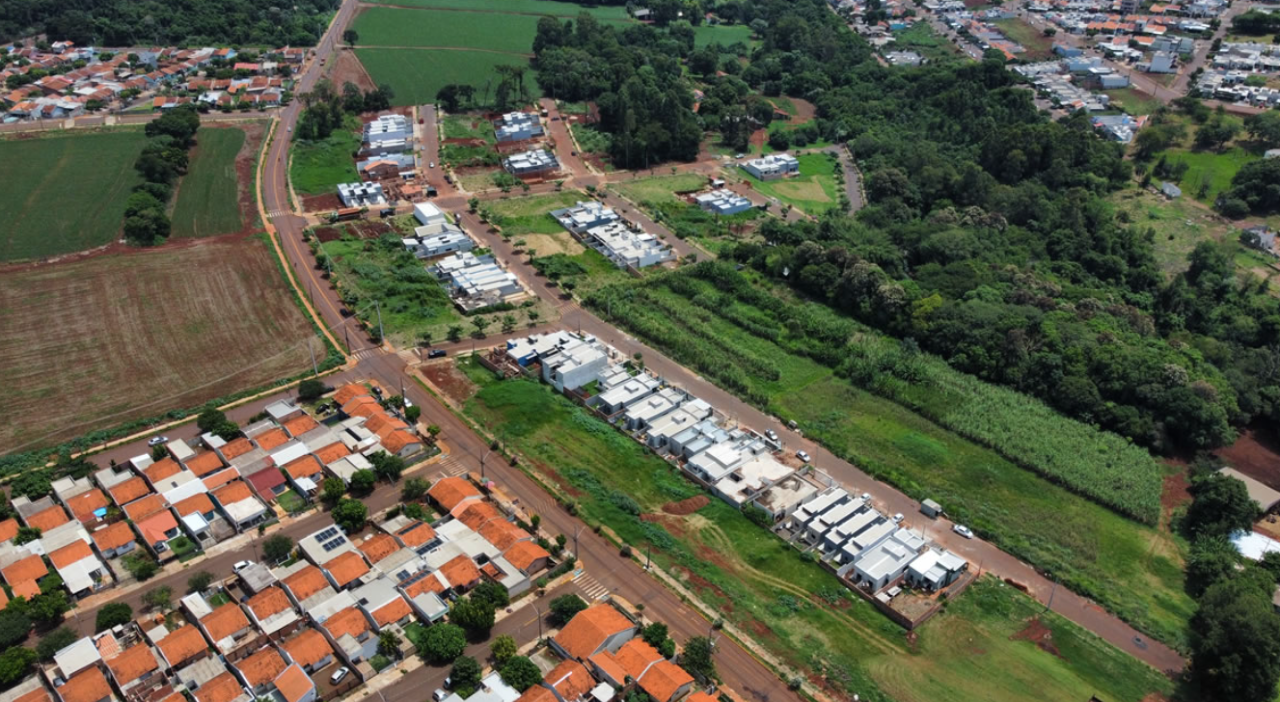 Lote à venda no Vila Pioneiro: 