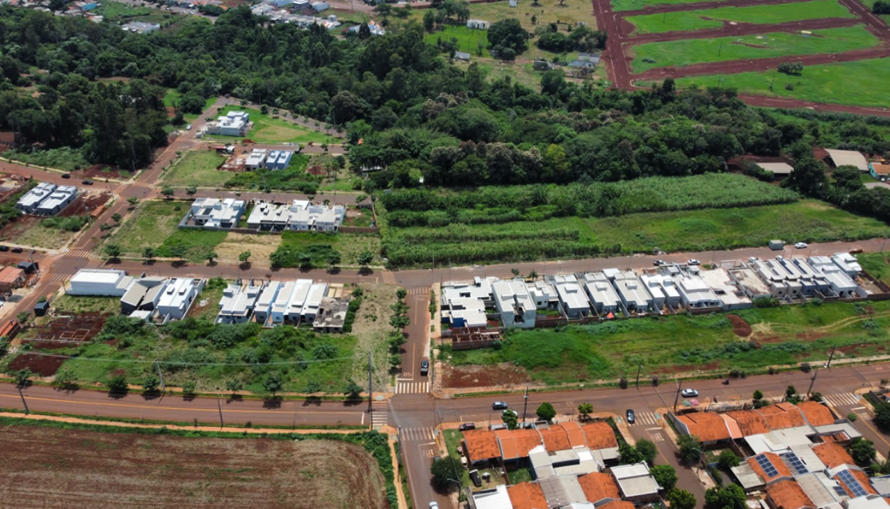 Lote à venda no Vila Pioneiro: 