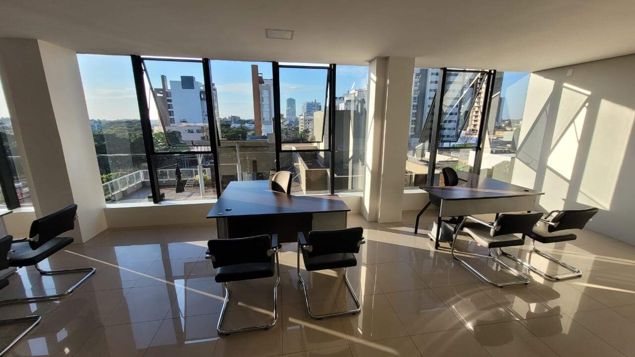 Sala à venda no Centro: 
