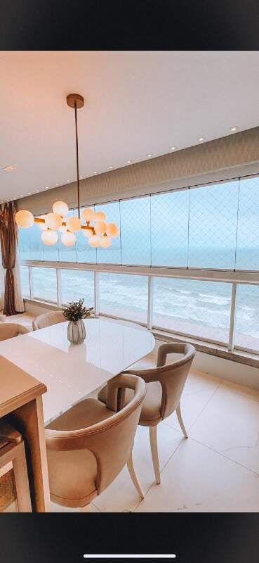 Apartamento à venda no Meia Praia: 