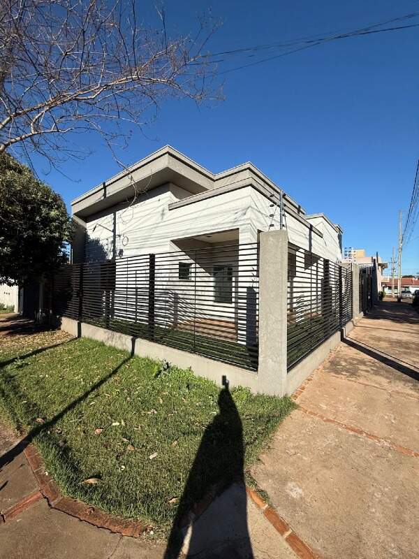 Casa à venda no Jardim Gisela: 