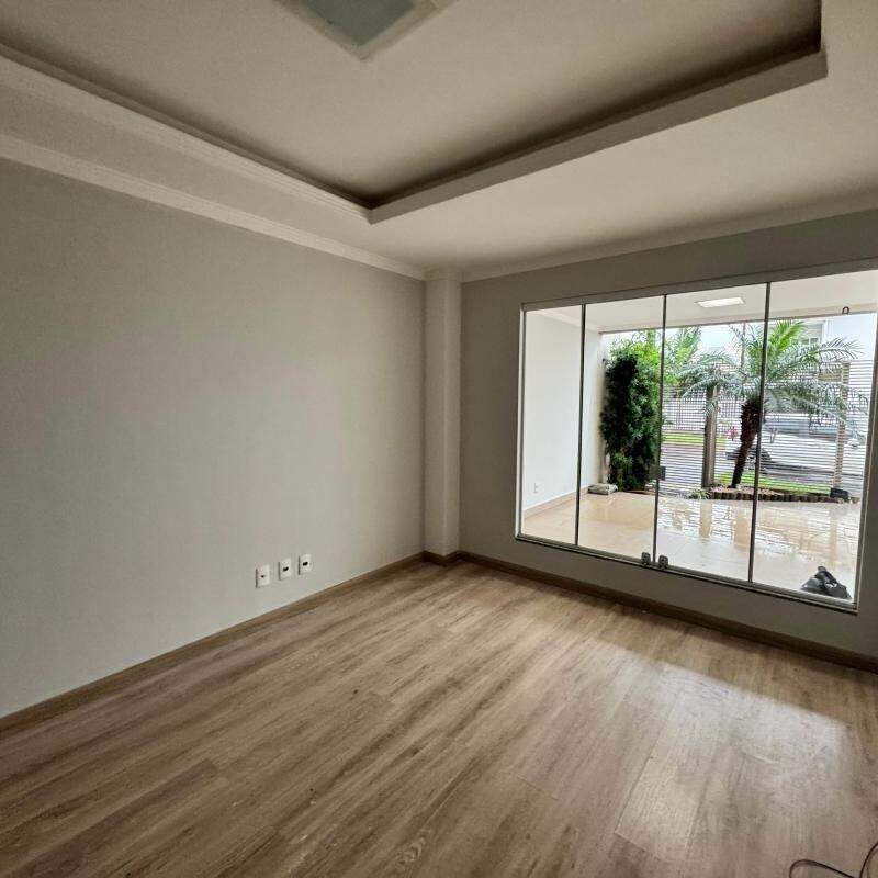 Sobrado à venda no Jardim Gisela: 
