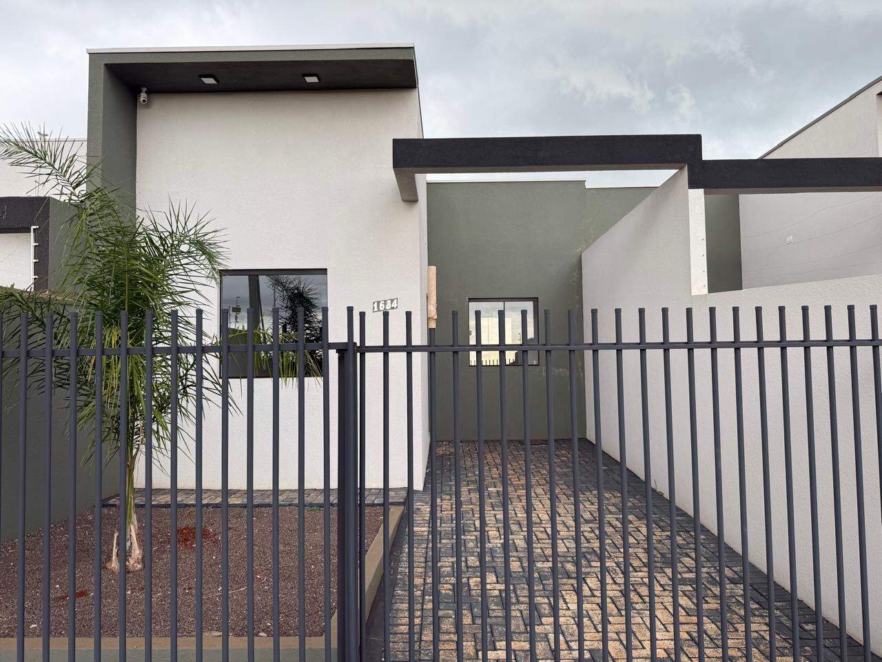 Casa à venda no Pinheirinho: 