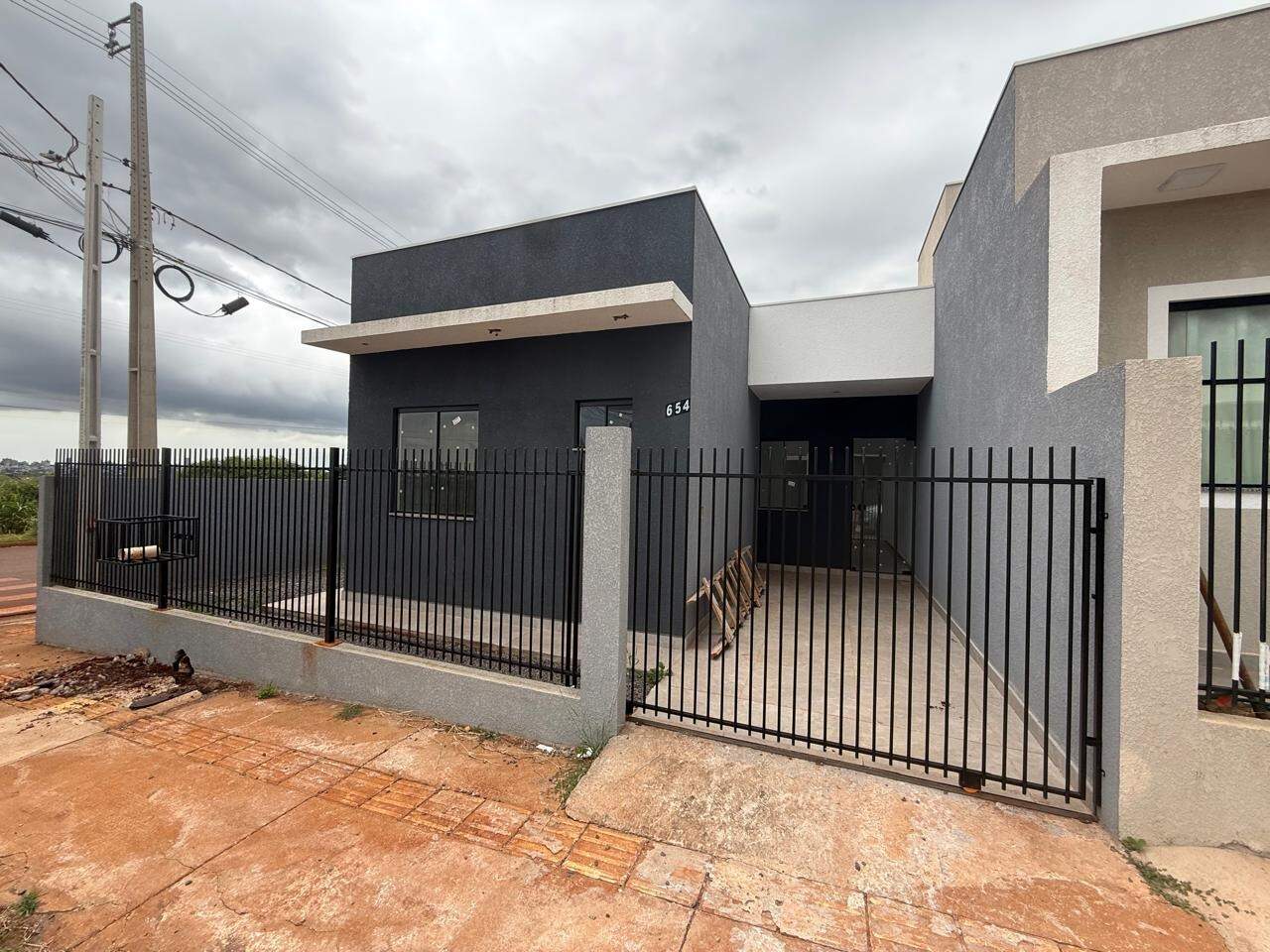 Casa à venda no Pinheirinho: 