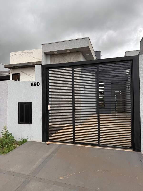 Casa à venda no Pinheirinho: 