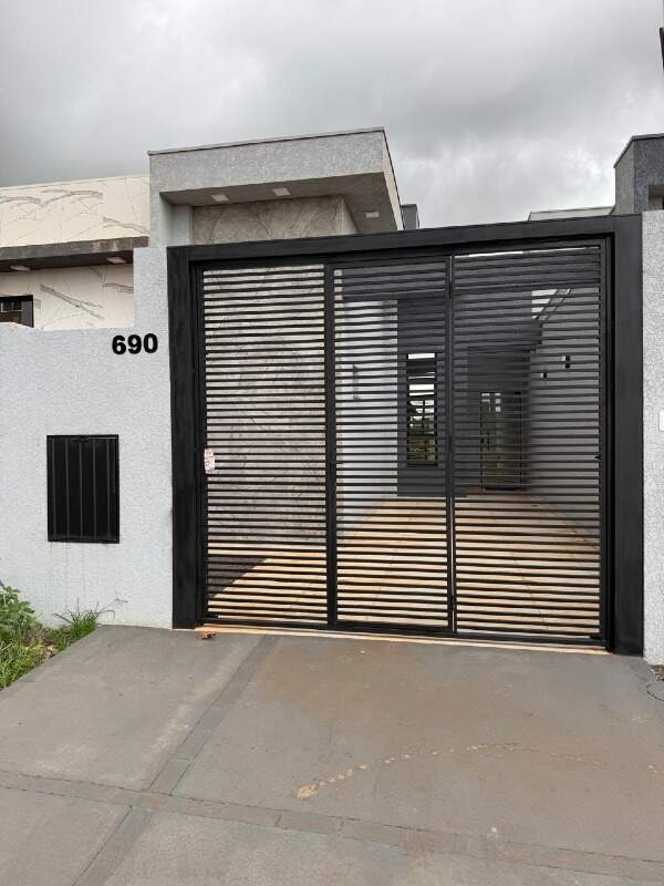 Casa à venda no Pinheirinho: 
