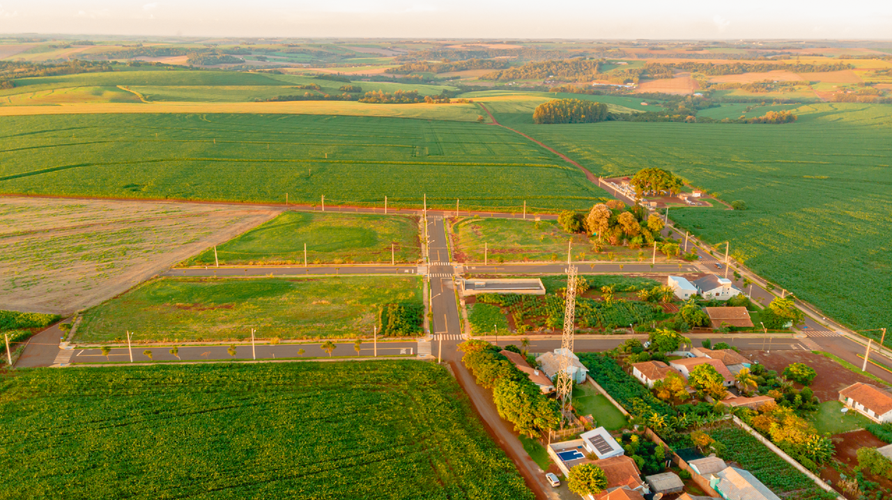 Lote à venda no Vila Ipiranga: 