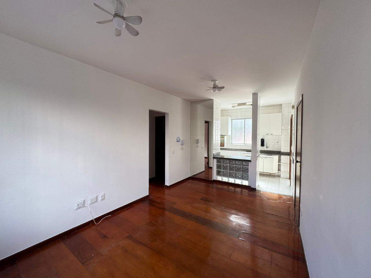 Apartamento com Área Privativa para aluguel no sion: 
