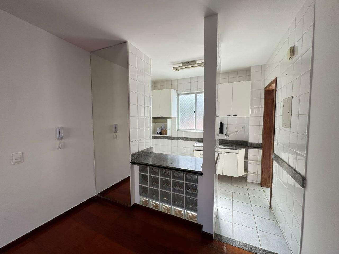 Apartamento com Área Privativa para aluguel no sion: 