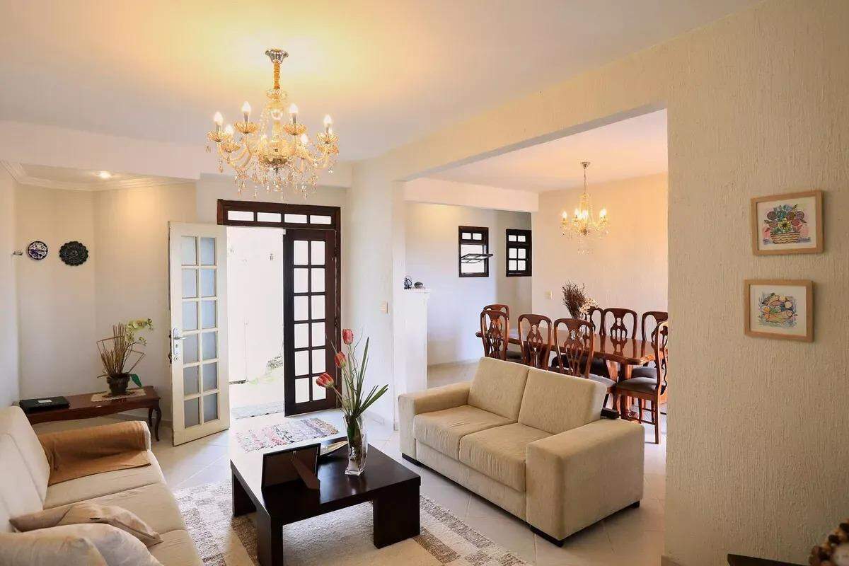 Casa à venda no Mangabeiras: 