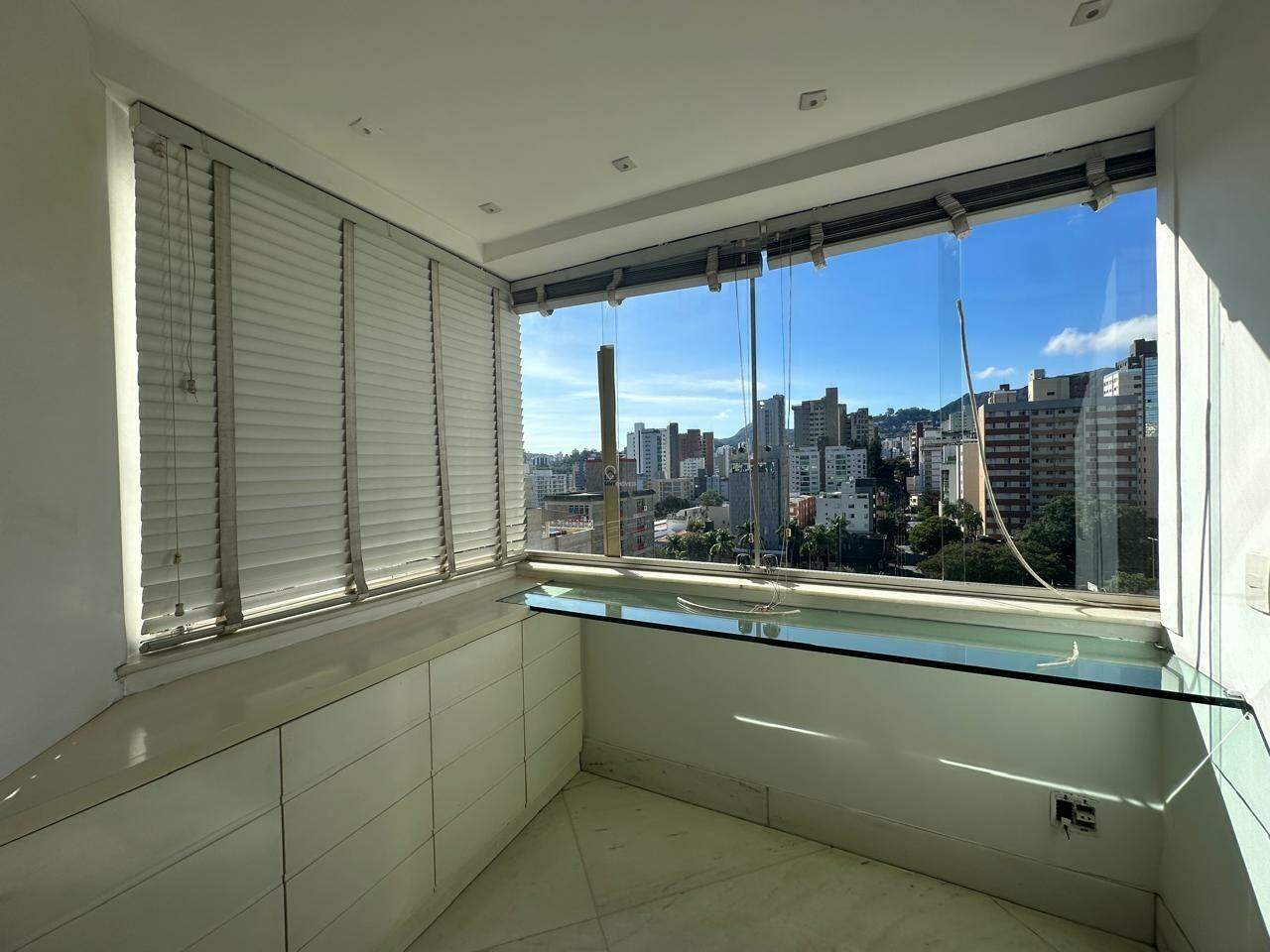 Apartamento para aluguel no São Pedro: Varanda integrada