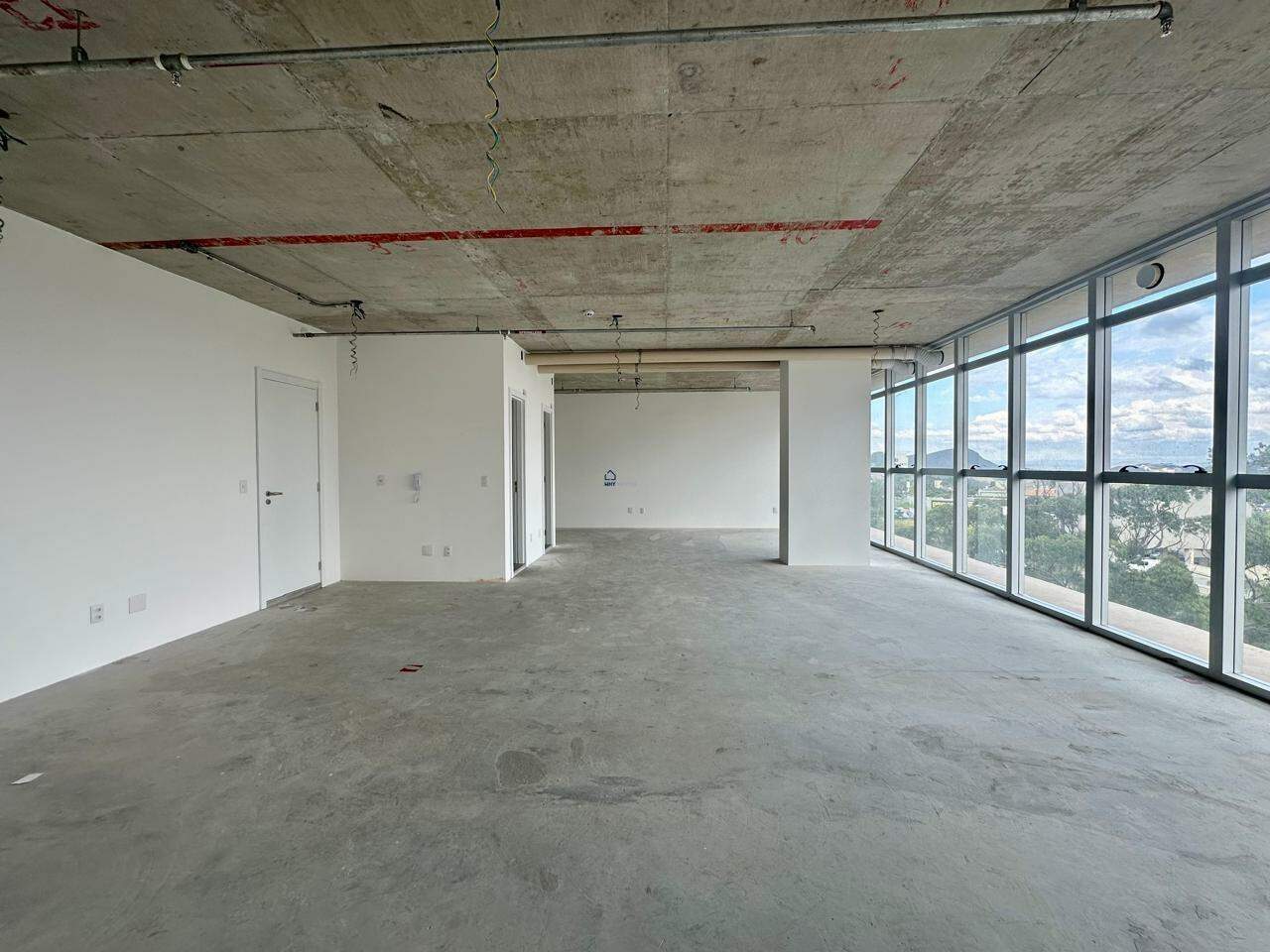 Sala Comercial para aluguel no VALE DO SERENO: 
