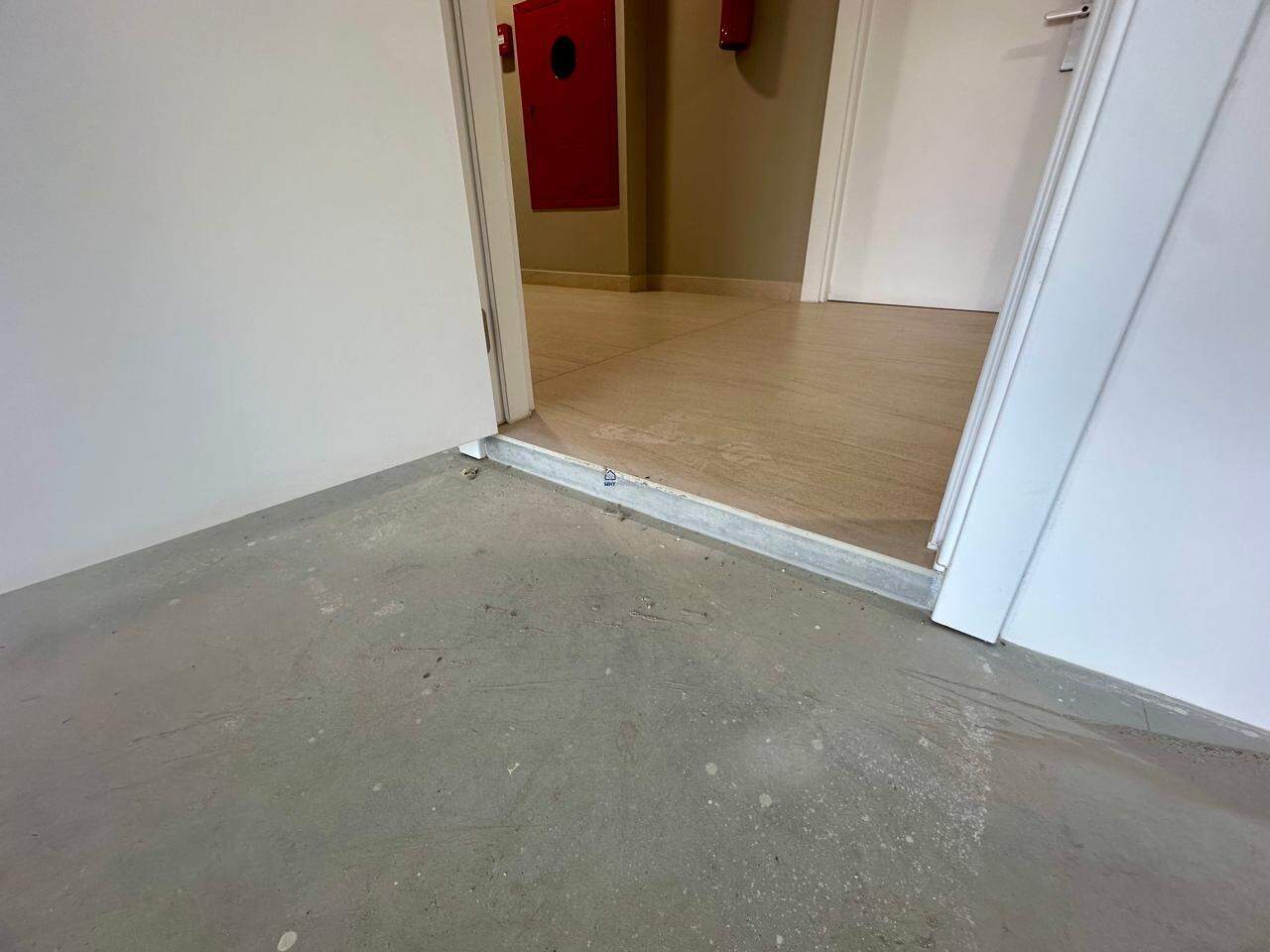 Sala Comercial para aluguel no VALE DO SERENO: 