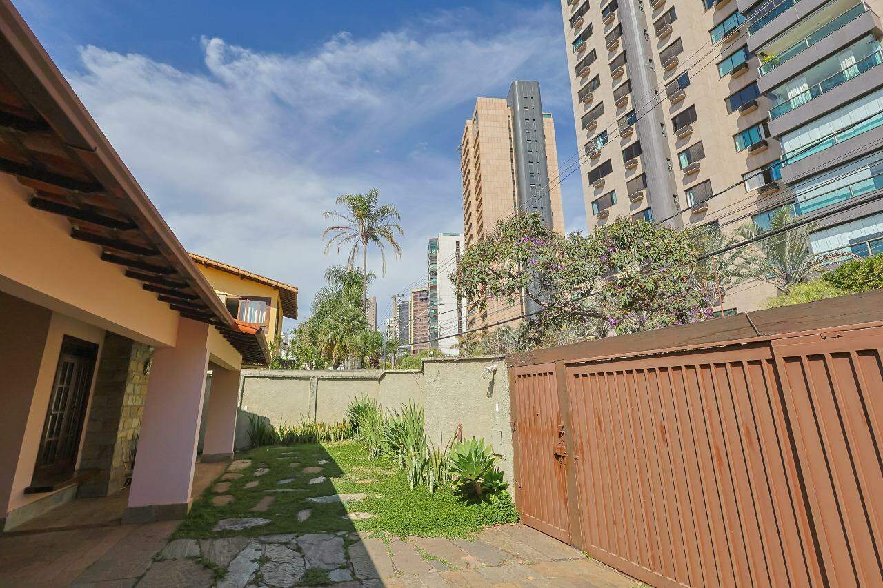 Casa para aluguel no Belvedere: 