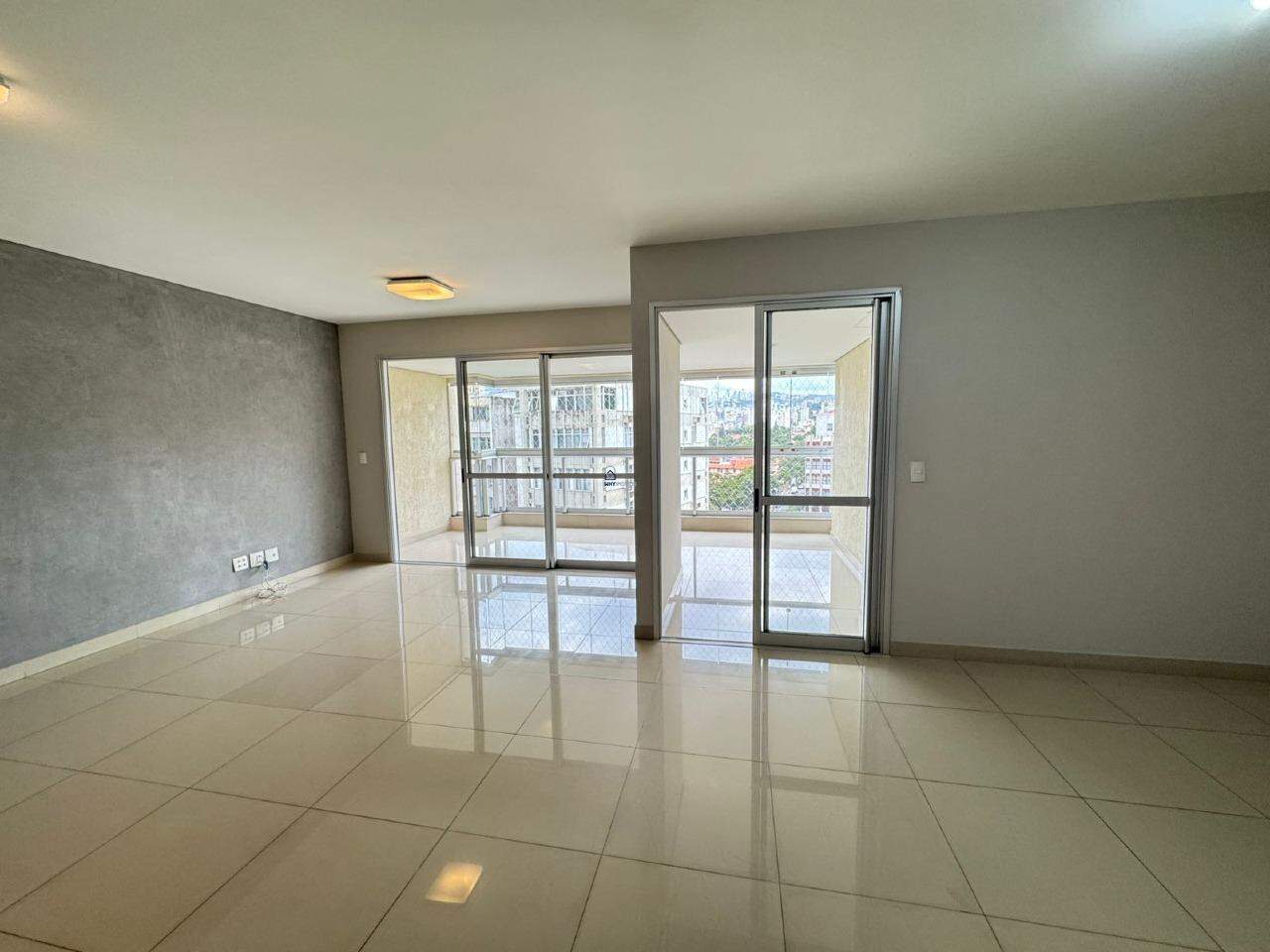 Apartamento à venda no Lourdes: 