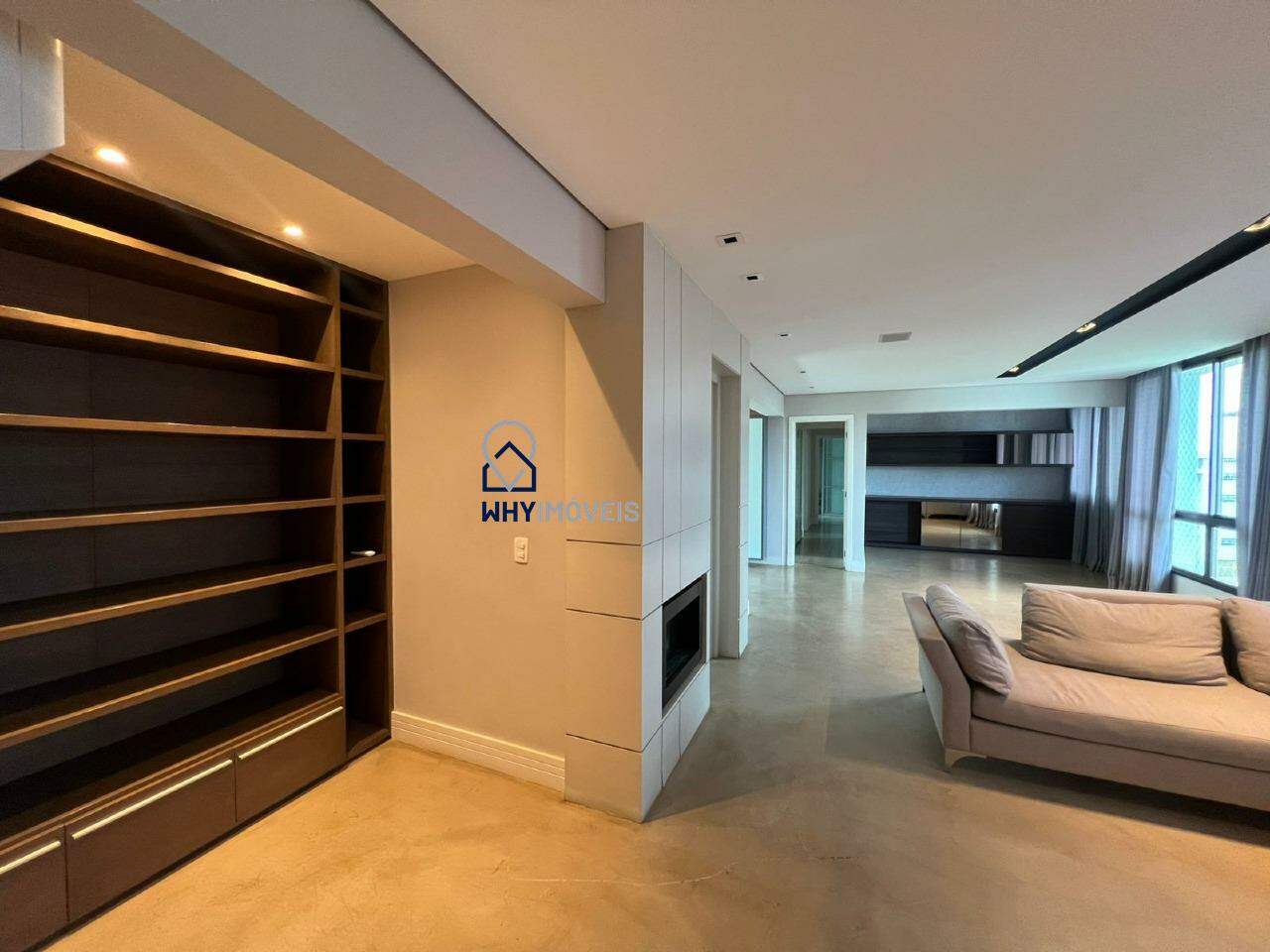 Apartamento à venda no Vale dos Cristais: 
