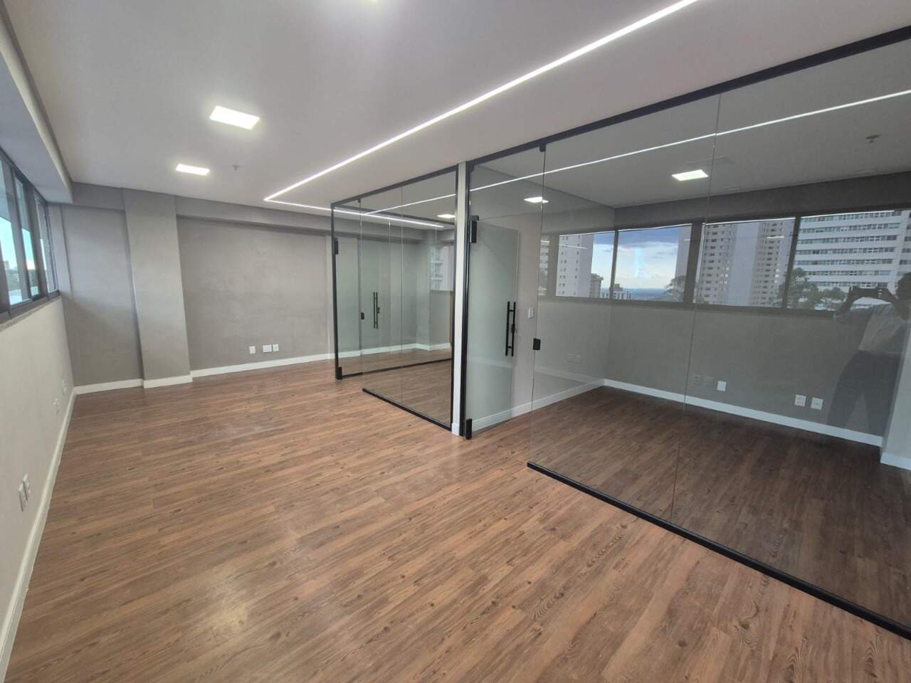 Sala Comercial à venda no vila da serra: 