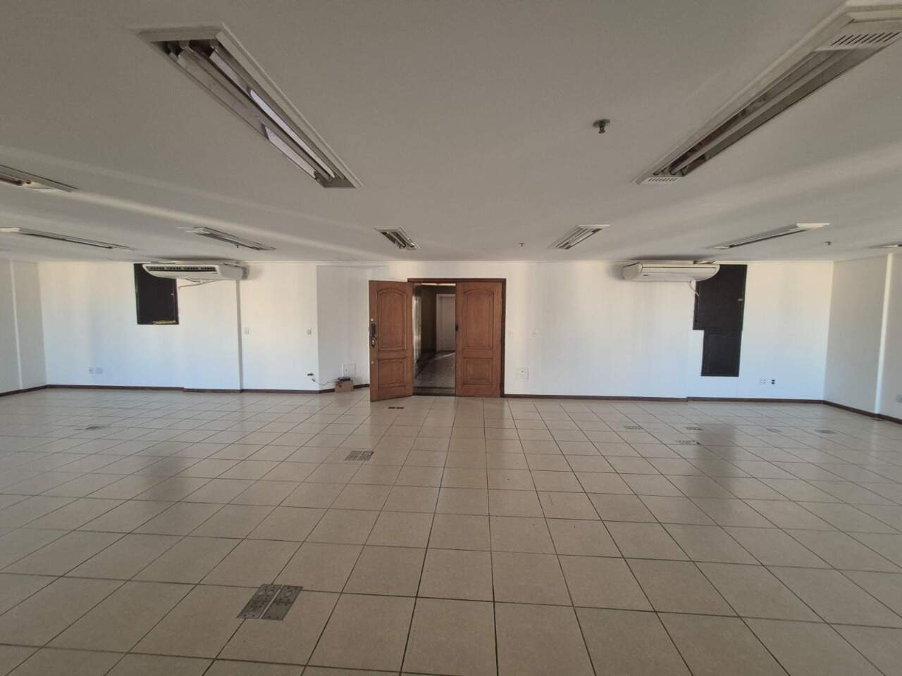 Sala Comercial para aluguel no Barro Preto: 