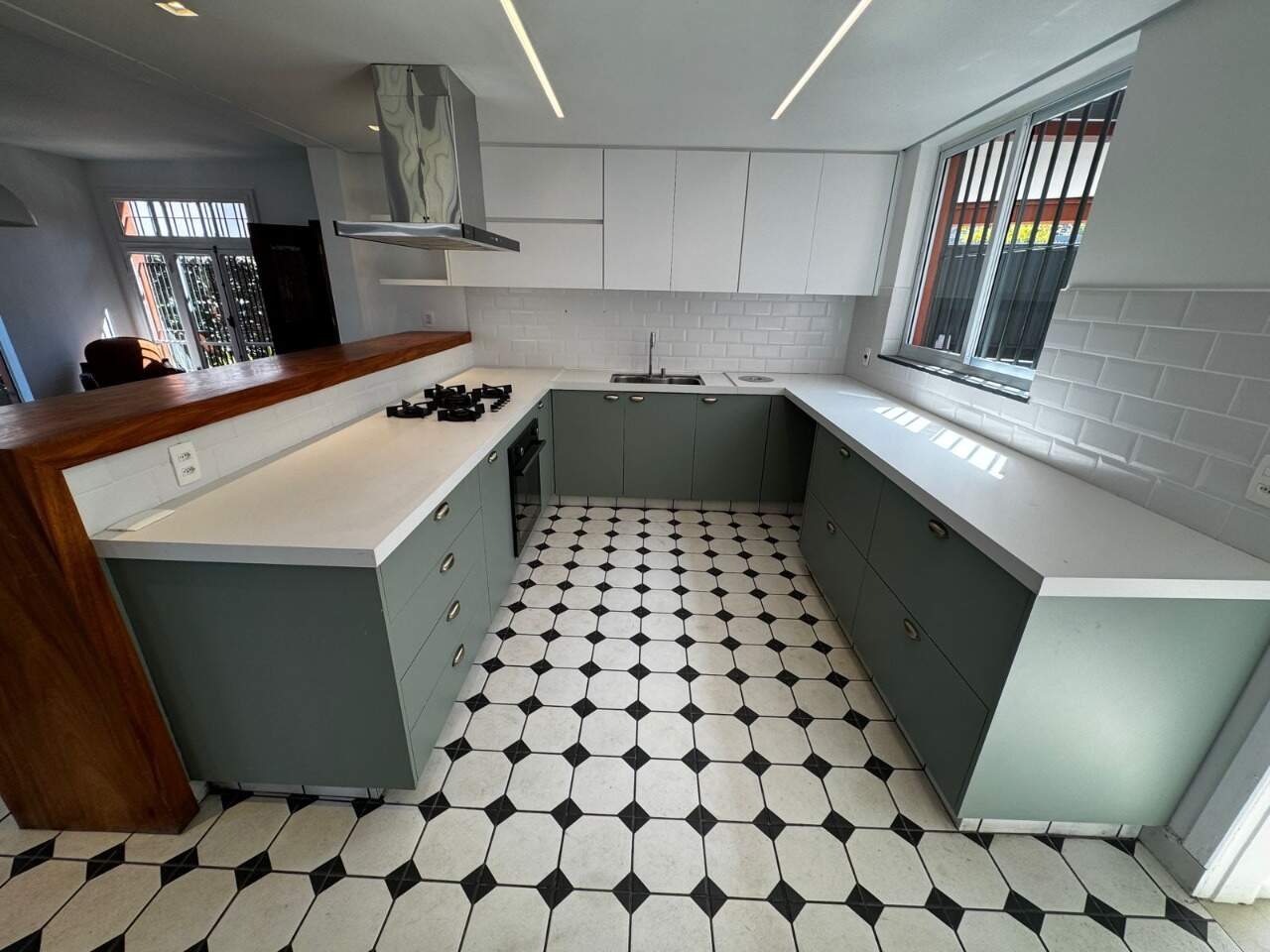 Casa para aluguel no Belvedere: 