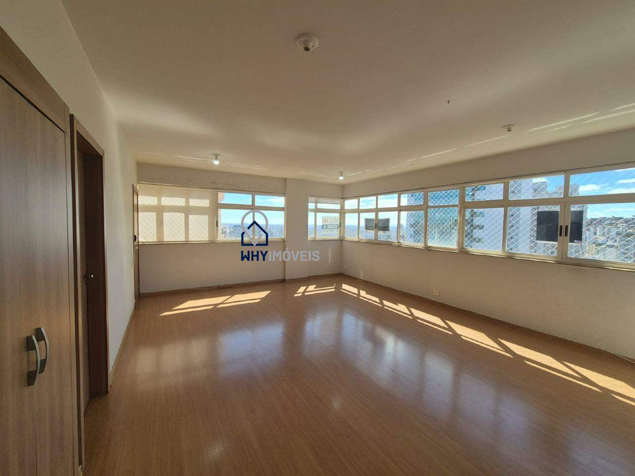 Apartamento à venda no Cruzeiro: 