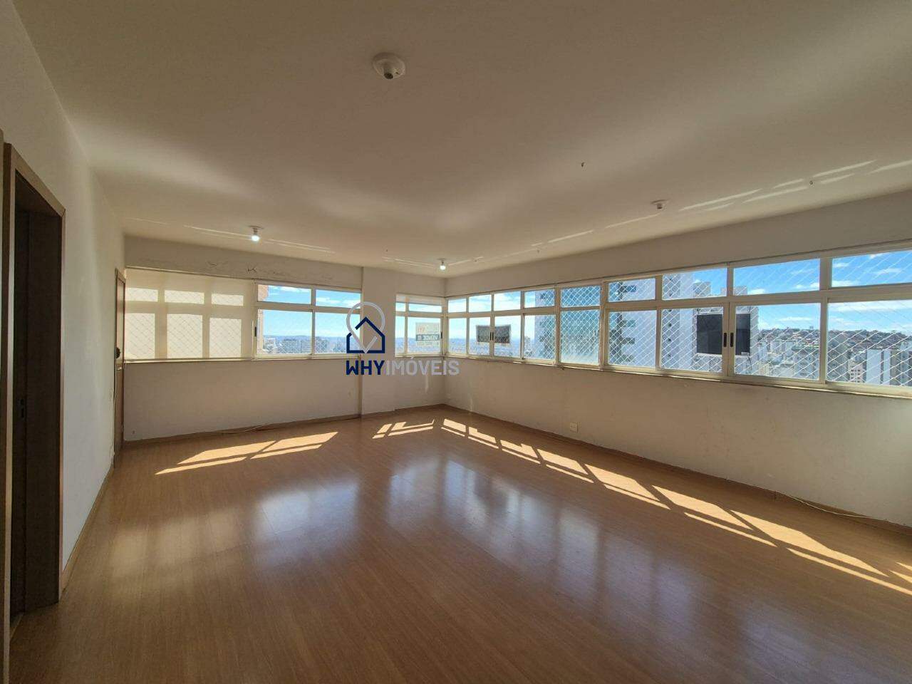 Apartamento à venda no Cruzeiro: 