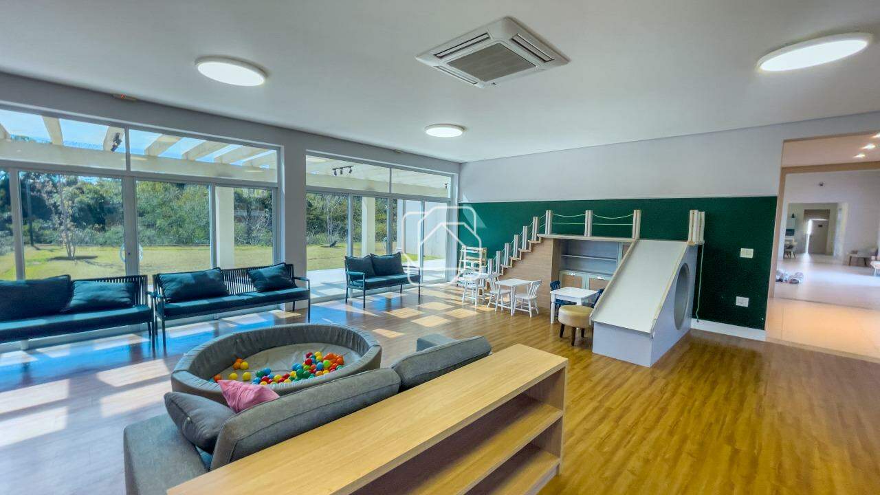 Condomínio Villa dos Pinheiros