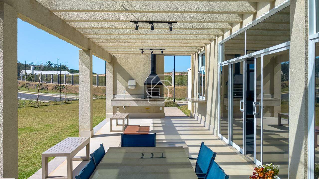 Condomínio Villa dos Pinheiros