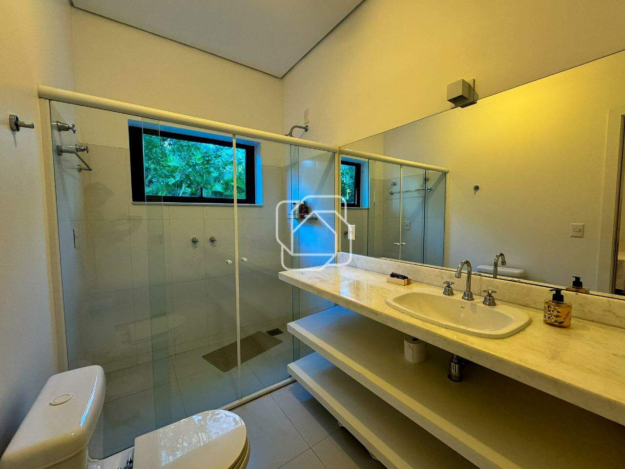 Casa de Condomínio à venda em Itu - SP - Jardim Theodora: Banheiro