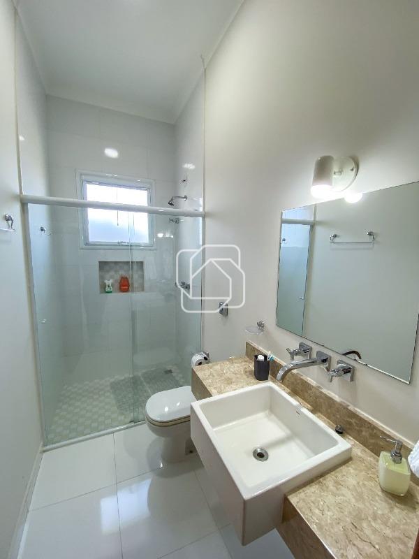 Casa de Condomínio à venda em Salto - SP - Condomínio Fazenda Palmeiras Imperiais: Banheiro