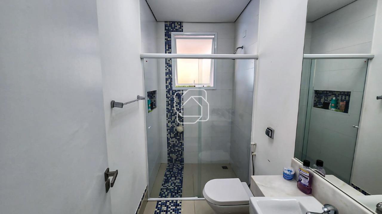 Casa de Condomínio à venda em Cabreúva - SP - Portal do Japy Golf Clube: Banheiro