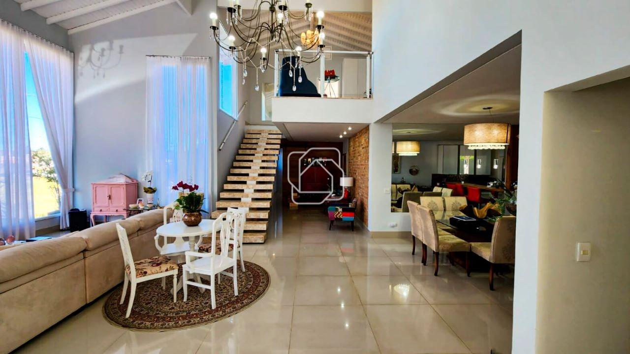 Casa de Condomínio à venda em Cabreúva - SP - Portal do Japy Golf Clube: Salas integradas