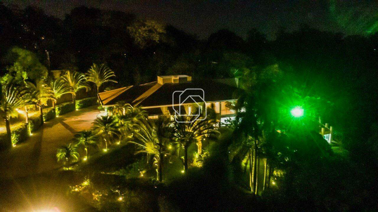 Casa de Condomínio à venda em Itu - SP - Condomínio Terras de São José: Vista da casa de noite