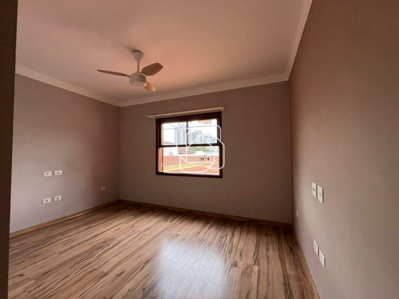 Casa de Condomínio à venda em Salto - SP - Residencial Lagos D’Icaraí: Suíte