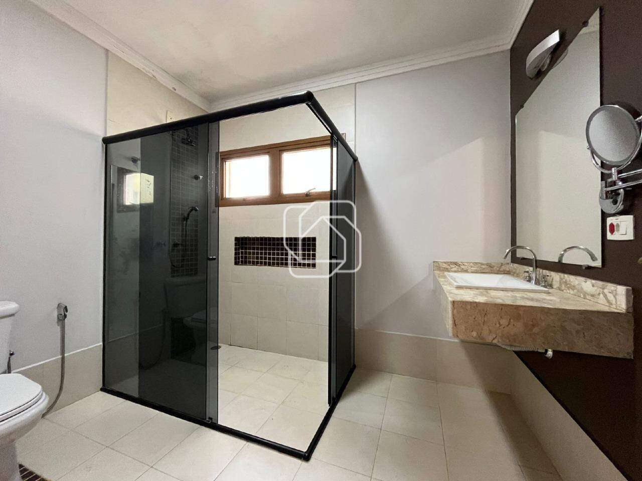 Casa de Condomínio à venda em Salto - SP - Residencial Lagos D’Icaraí: Banheiro