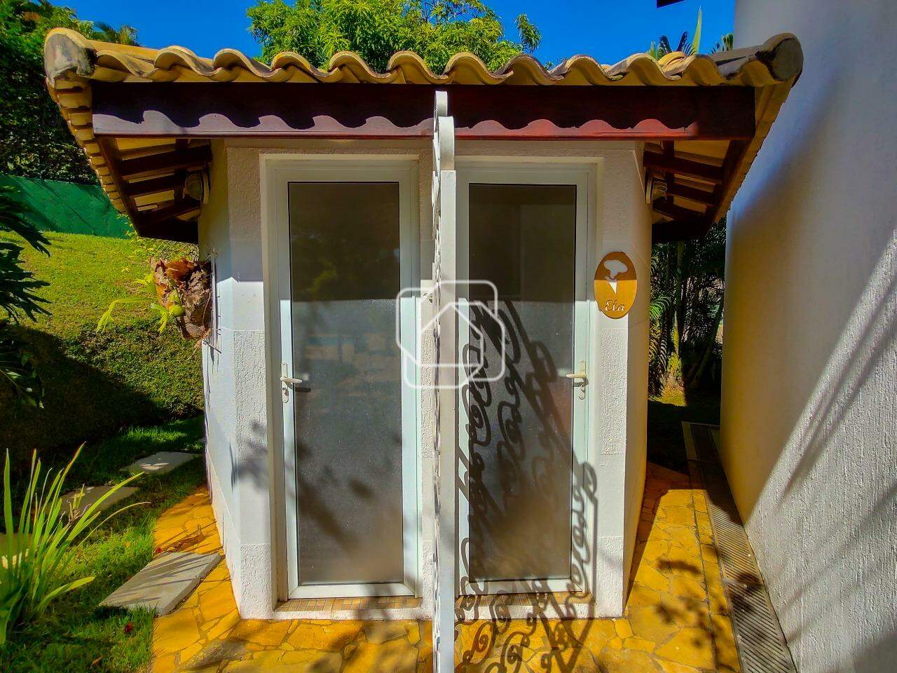 Casa de Condomínio à venda em Itu - SP - Condomínio City Castelo: Banheiros da piscina