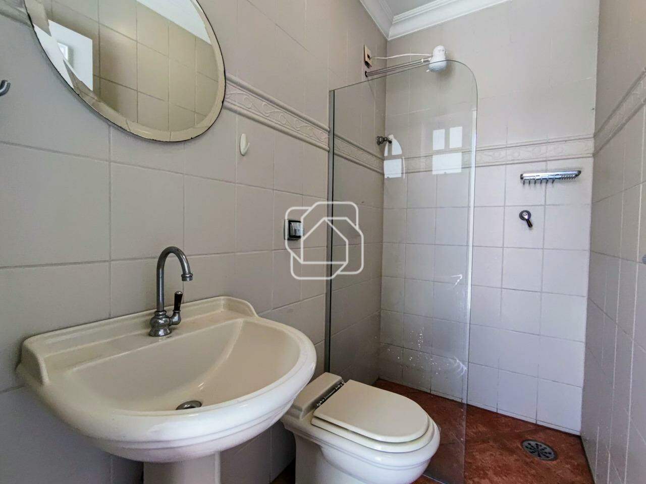 Casa de Condomínio à venda em Itu - SP - Condomínio Portal de Itu: Banheiro externo