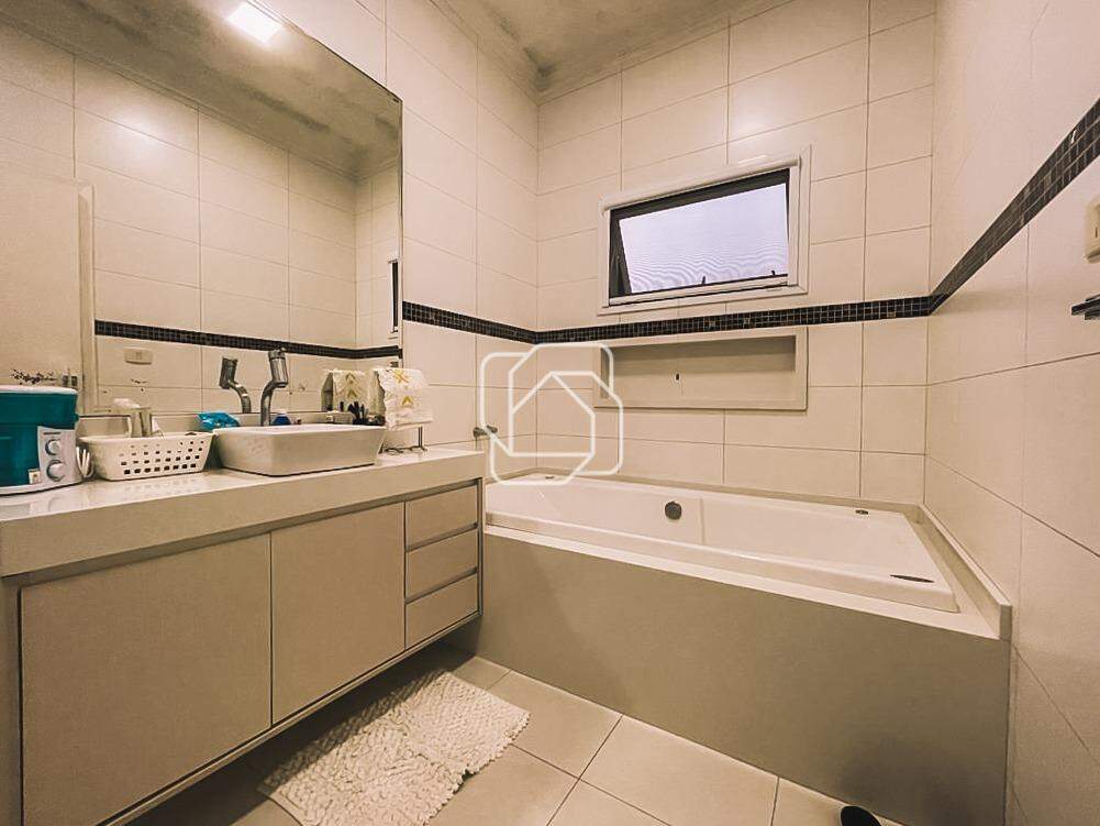 Casa de Condomínio para aluguel em Itu - SP - Chácara Flora: Banheiro e banheira