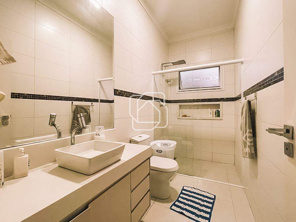 Casa de Condomínio para aluguel em Itu - SP - Chácara Flora: Banheiro