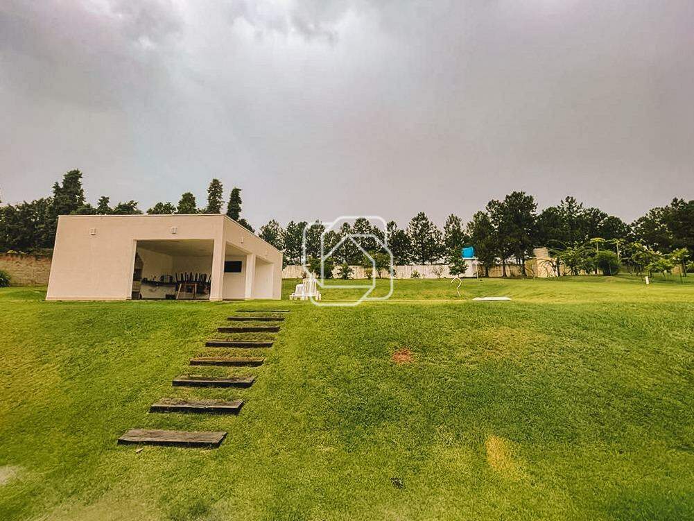 Casa de Condomínio para aluguel em Itu - SP - Chácara Flora: Gramado, quintal