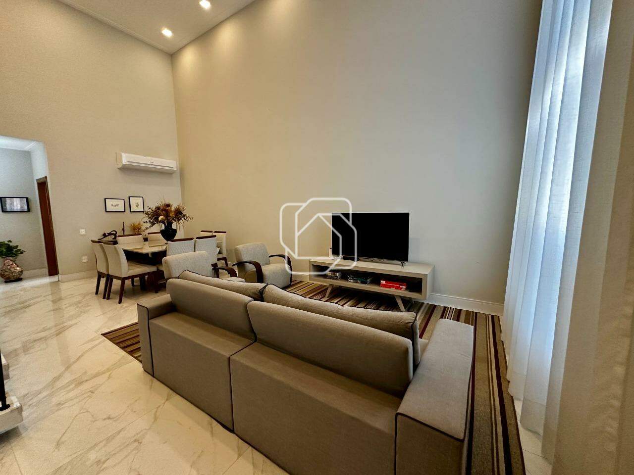 Casa de Condomínio à venda em Itu - SP - Condomínio UNA: Sala de estar