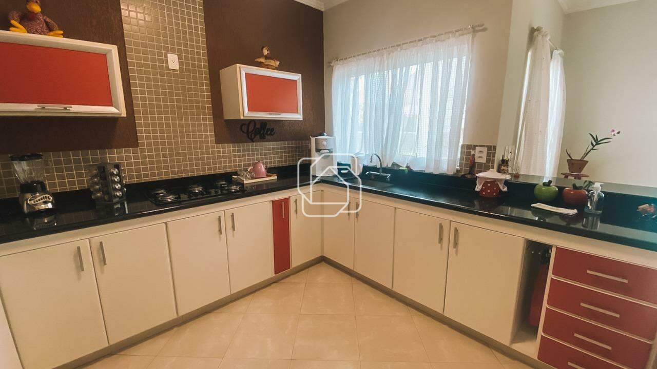 Casa de Condomínio à venda em Salto - SP - Condomínio Zuleika Jabour: Cozinha com planejados