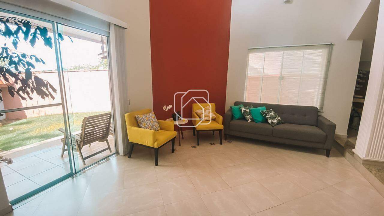 Casa de Condomínio à venda em Salto - SP - Condomínio Zuleika Jabour: Sala de estar, acesso externo