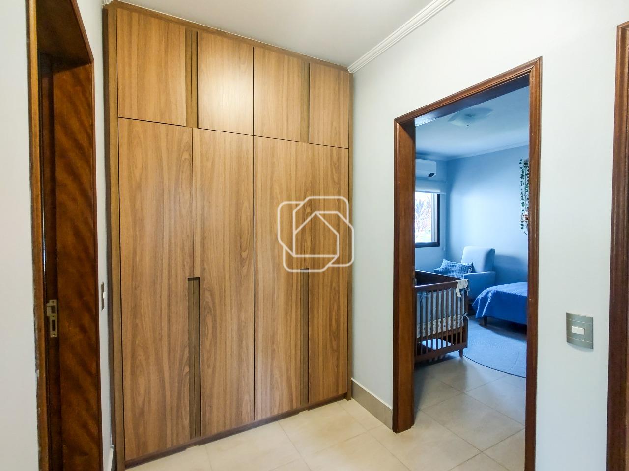 Casa de Condomínio à venda em Itu - SP - Parque Village Castelo: Roupeiro