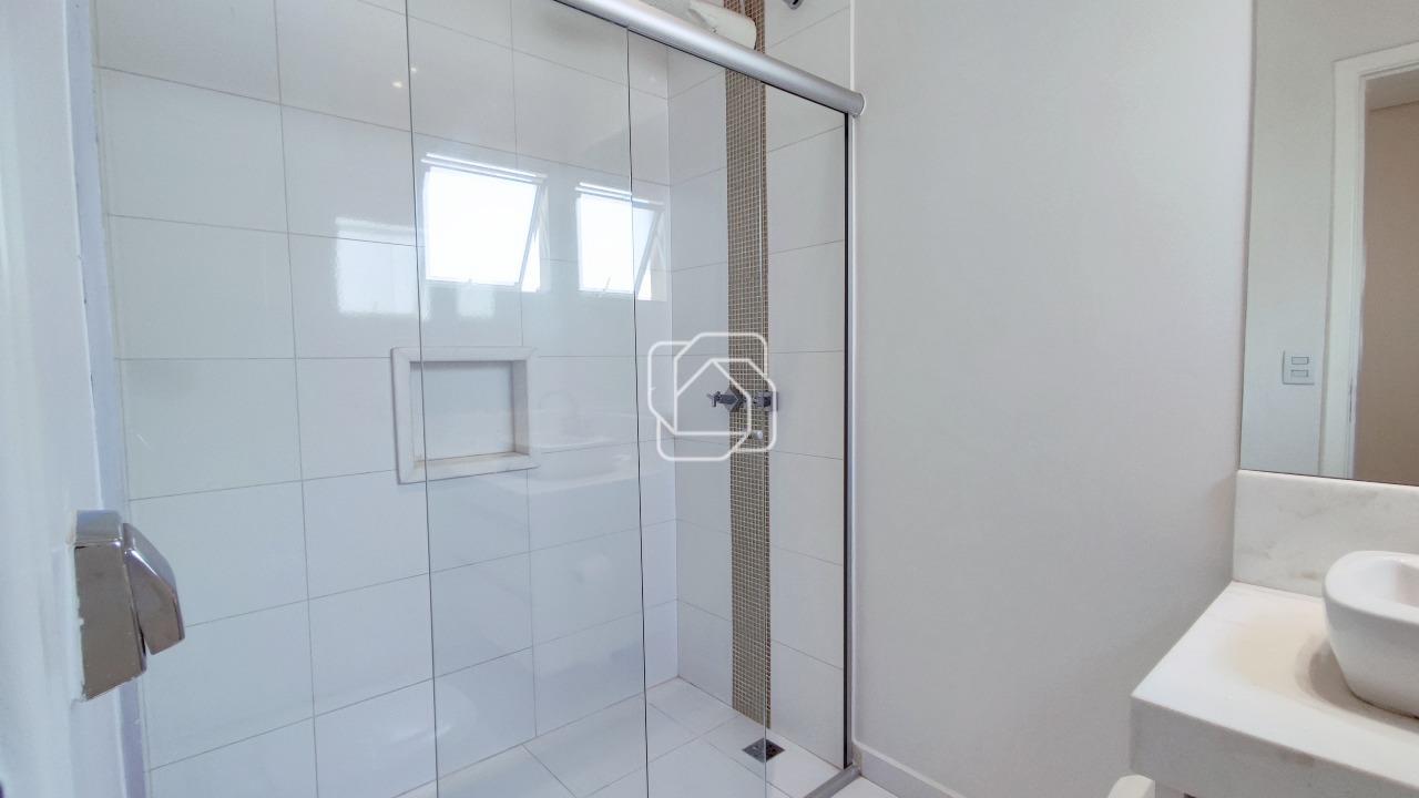 Casa de Condomínio à venda em Indaiatuba - SP - Jardim Residencial Santa Clara: Banheiro