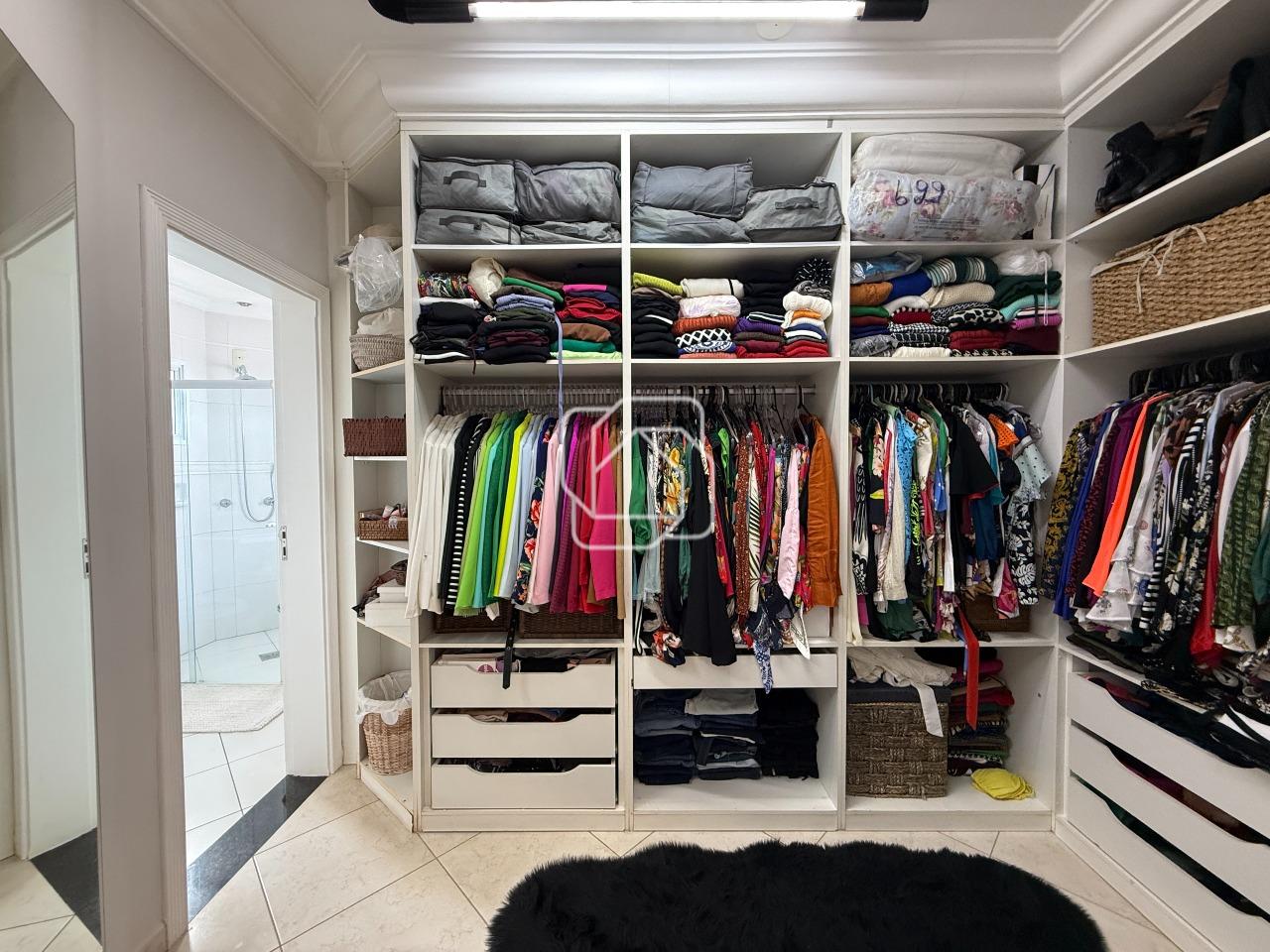 Casa de Condomínio à venda em Indaiatuba - SP - Jardim Residencial Santa Clara: Closet