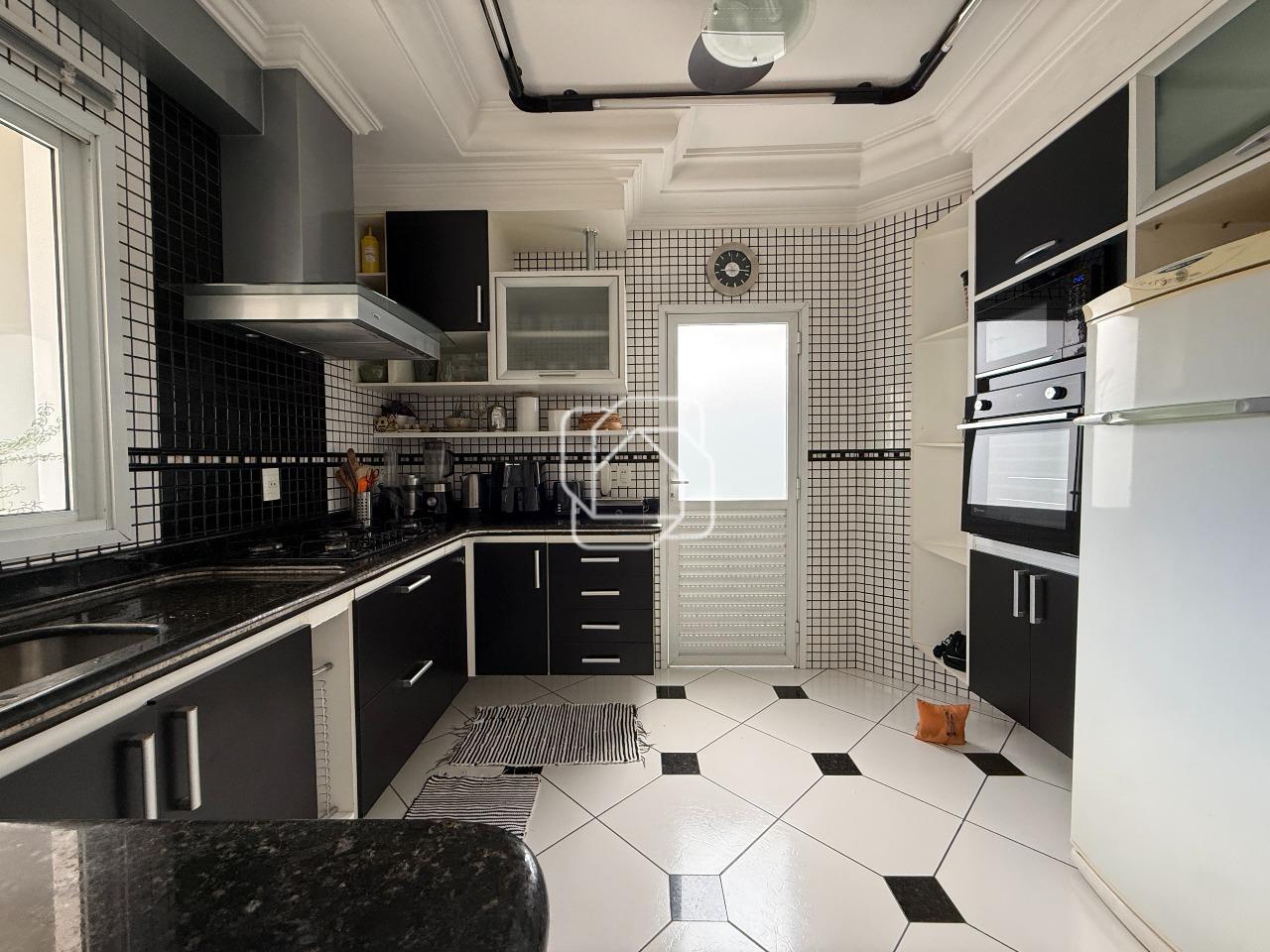 Casa de Condomínio à venda em Indaiatuba - SP - Jardim Residencial Santa Clara: Cozinha